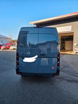 Nissan Interstar - Nissan Interstar mit Diesel-Antrieb: Automatik