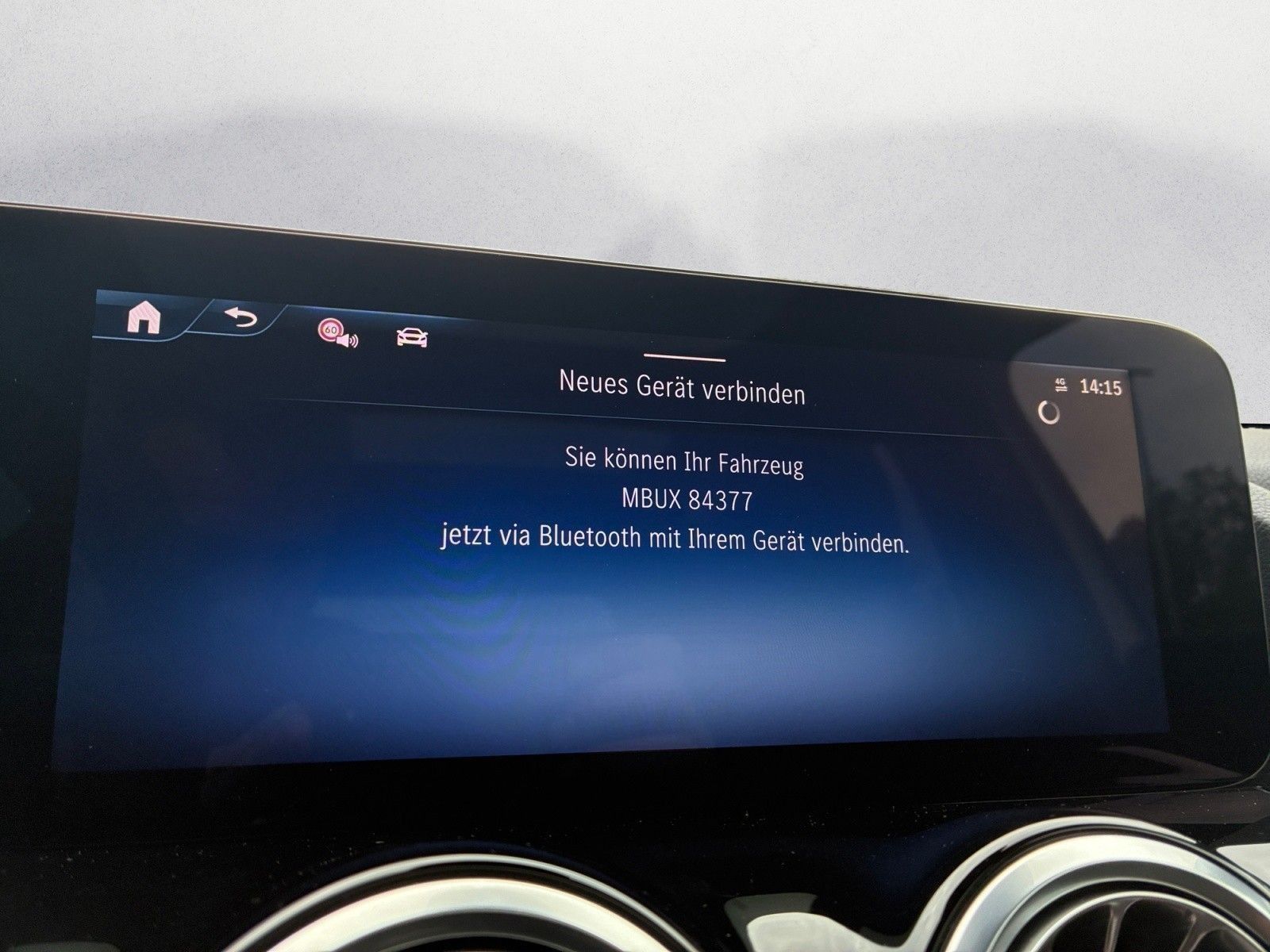 Mercedes-Benz GLA 220 4 MATIC AMG LED TEMPOMAT PANORAMA NAVI foto 16
