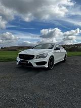 Mercedes-Benz CLA 45 AMG CLA 45 SPEEDSHIFT DCT 4MATIC Standard - gebrauchte Mercedes-Benz CLA 45 AMG aus dem Jahr 2014