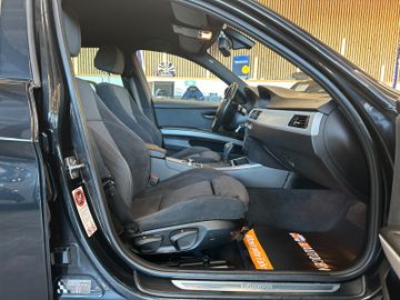 BMW 330 d Touring xDrive*AHK*Bluetooth*PDC*SHZ*Klima