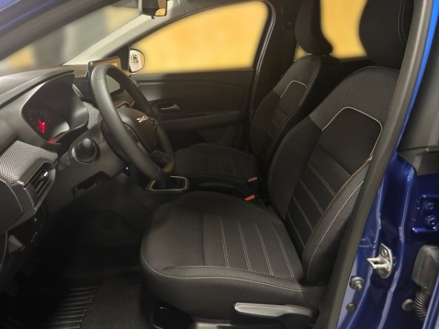 Fahrzeugabbildung Dacia Sandero Stepway Expression TCe 90 Media Nav Wint