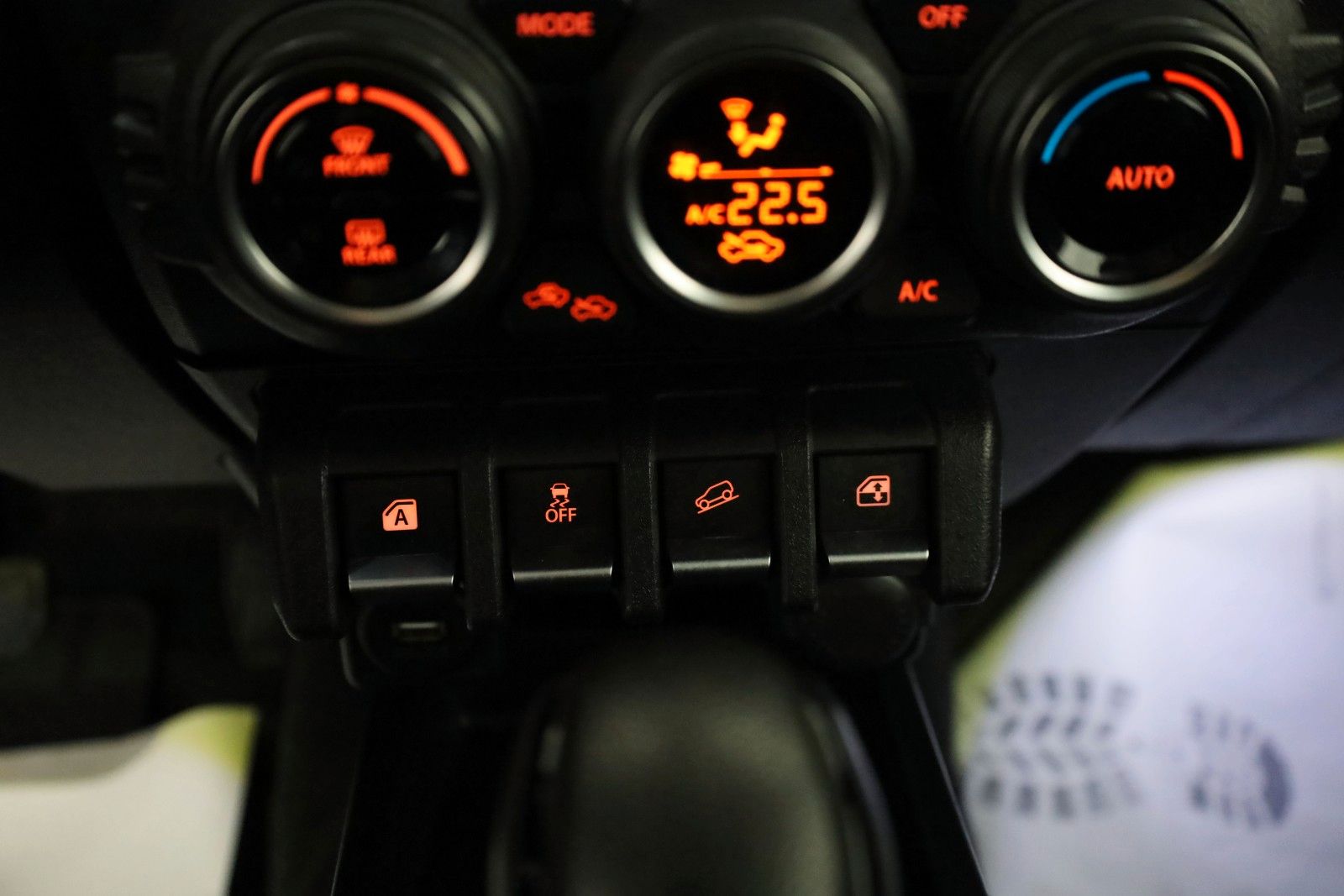 Fahrzeugabbildung Suzuki Jimny Comfort+ AllGrip,4WD,Navi,Kamer,4 Sitze