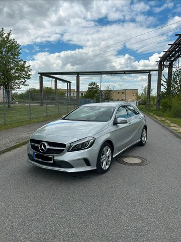 MERCEDES-BENZ Mercedes Benz A180