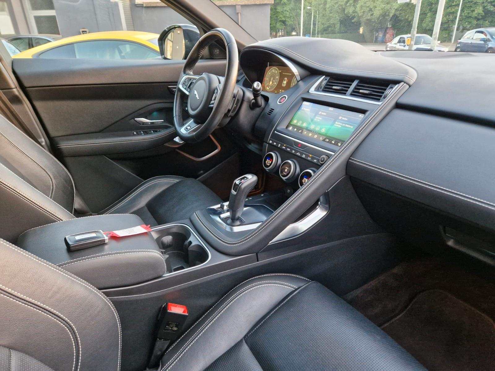 Jaguar E-Pace P300 R-Dynamic SE AWD +PANO+MERIDIAN+