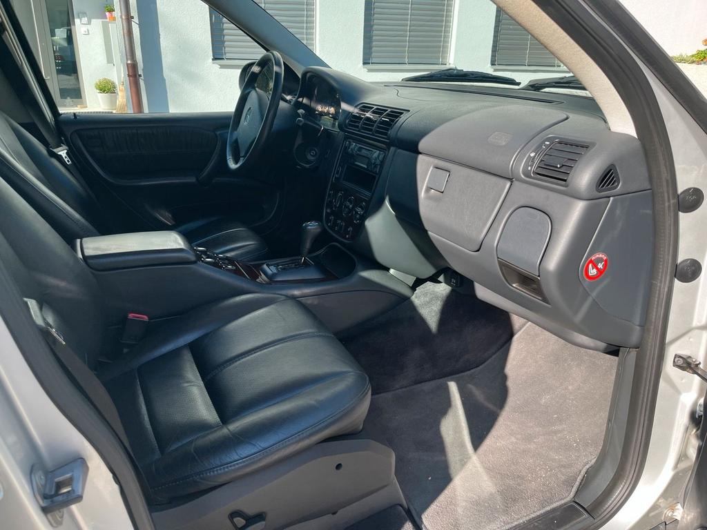 Mercedes-Benz ML 320
