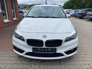 BMW 218 - 2