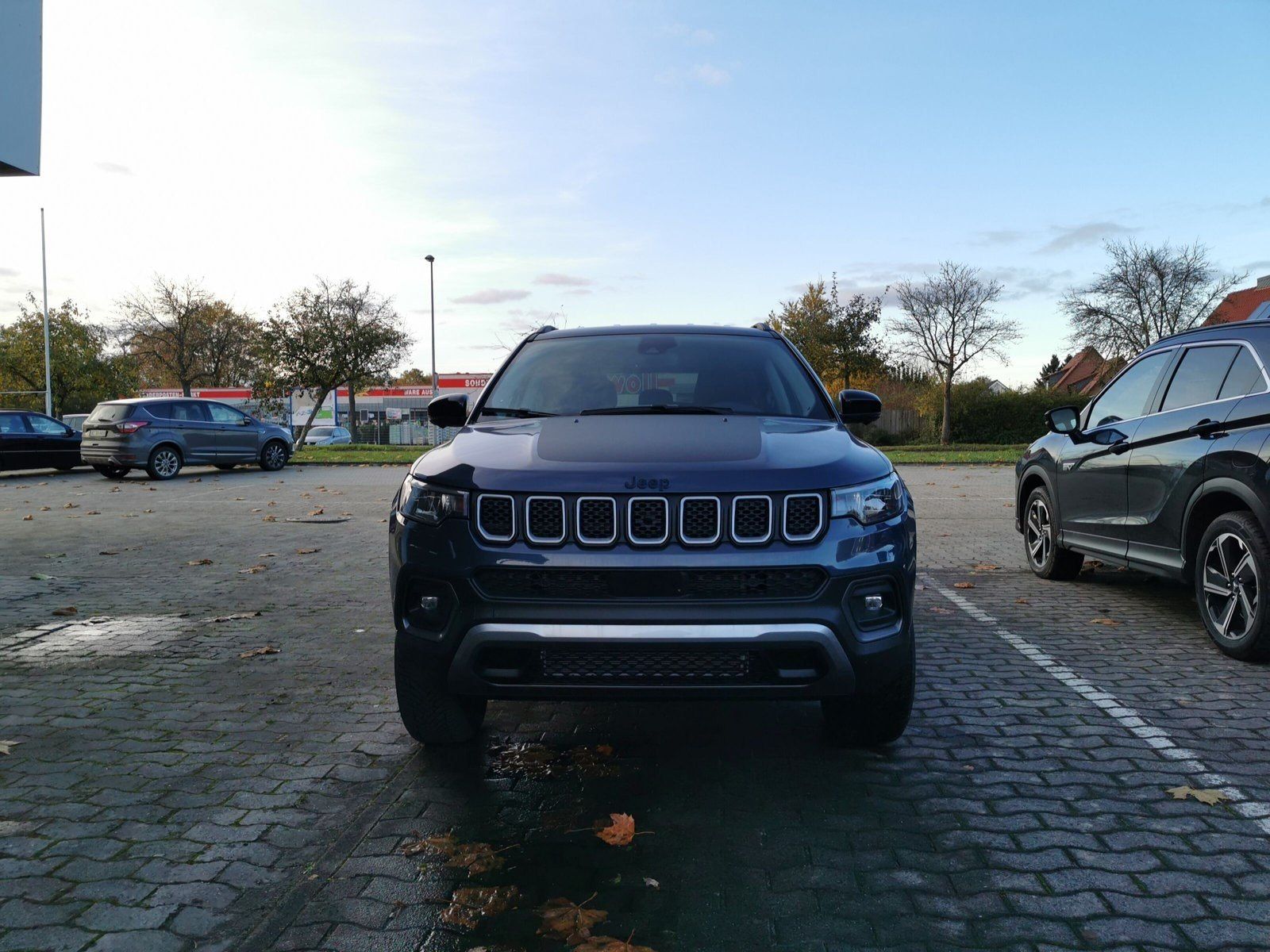 Fahrzeugabbildung Jeep Compass High Upland Plug-In Hybrid 4XE