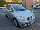 Mercedes-Benz A160 Automatik - Navi - Bluetooth  - Mercedes-Benz A 160 in Duisburg