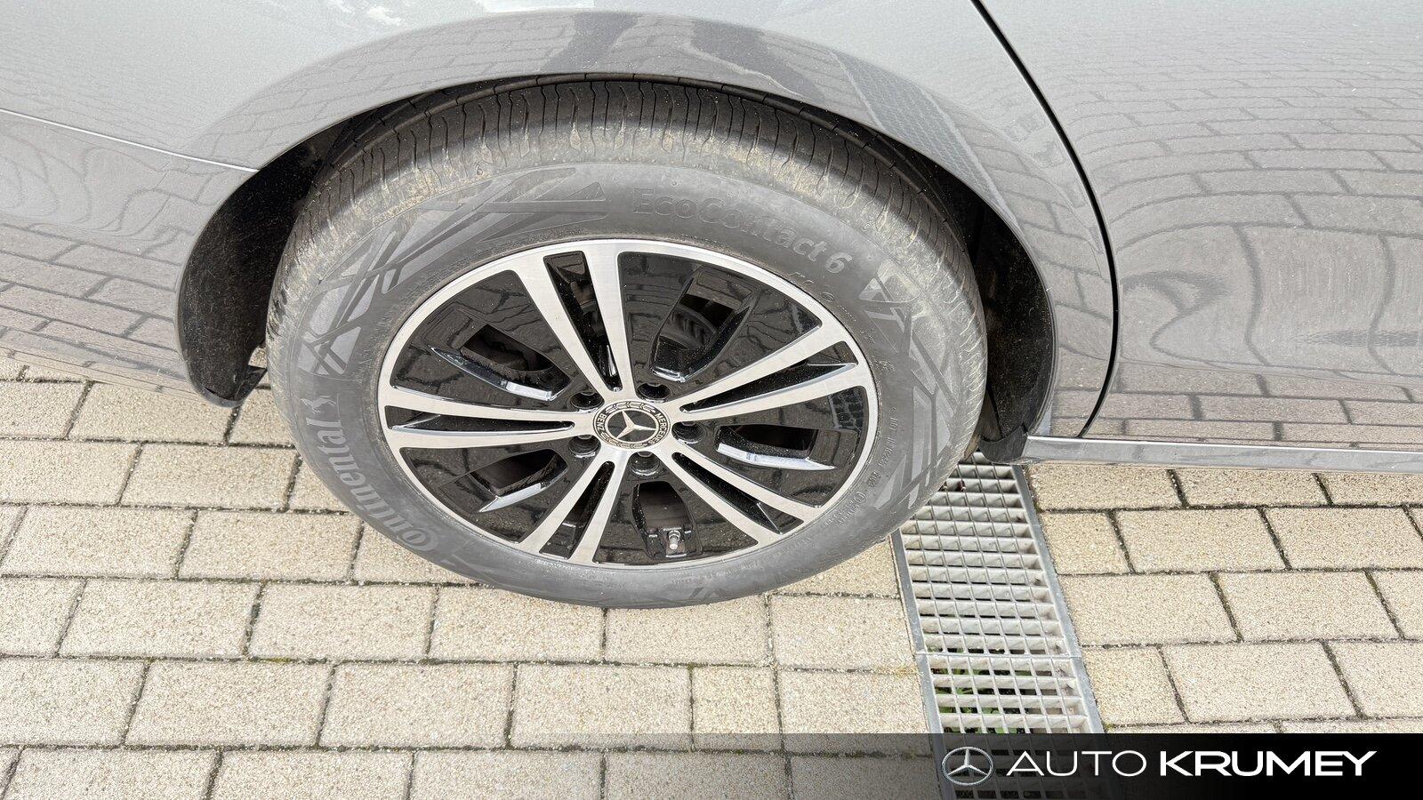 Mercedes-Benz E 220 d 4M T AVANTGARDE+LED+Spur+TotwinkelNavi