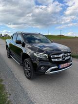 Mercedes-Benz X 250 - schwarze Mercedes-Benz X-Klasse