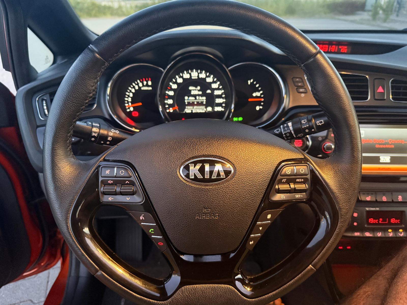 Kia pro_cee'd / ProCeed 1.6 GDI Spirit pro_cee'd...