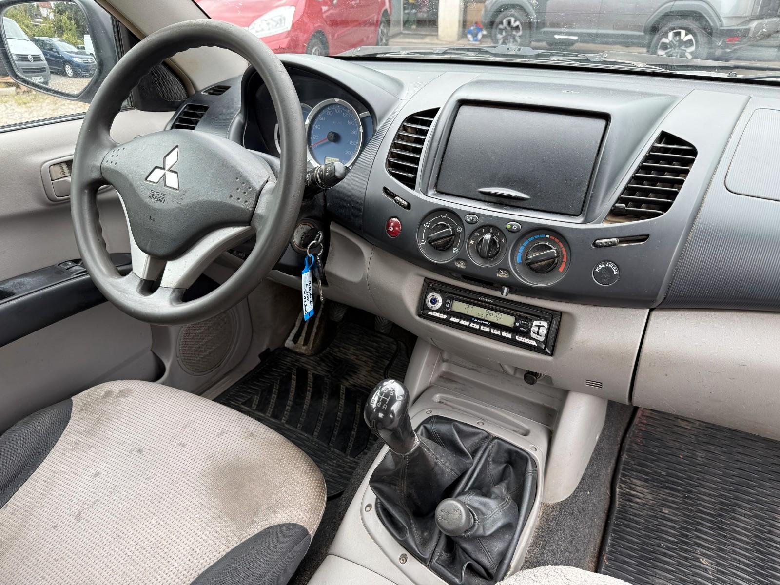 Mitsubishi L200 2.5D Invite ClubCab 4WD AHK Klima Tüv 08.27