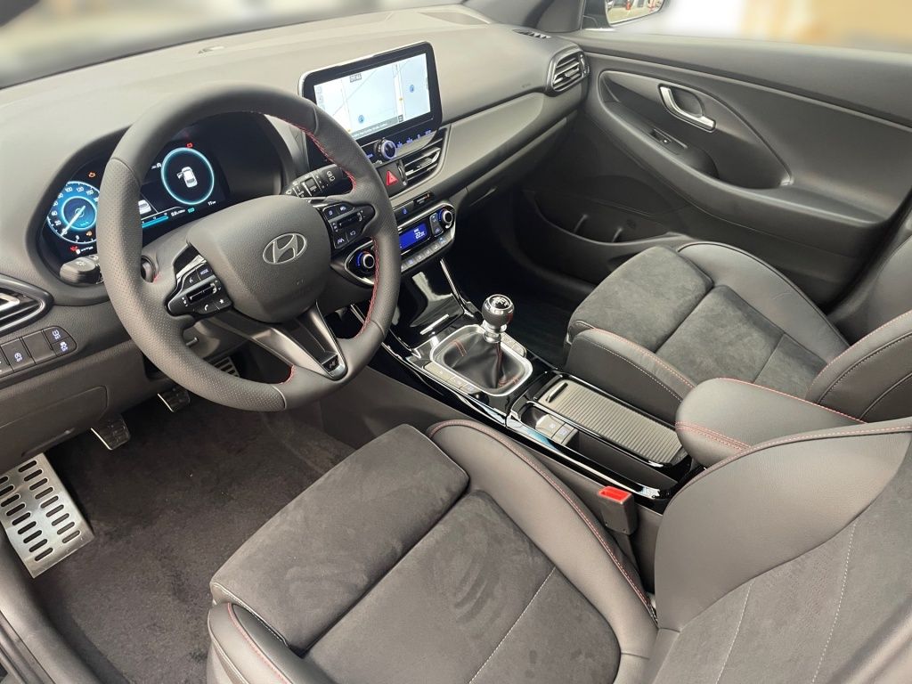 Fahrzeugabbildung Hyundai i30 FL 5-Türer (MY25) 1.5 T-GDI (140 PS) 48V 6-M