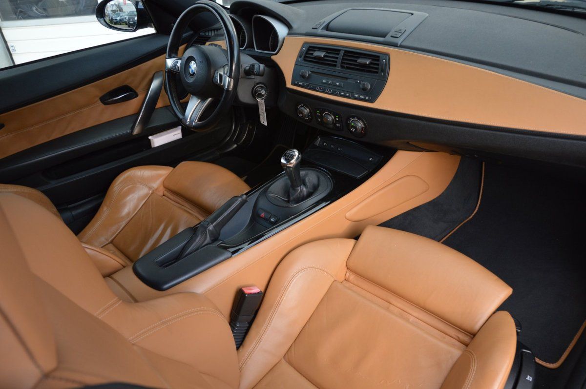 Fahrzeugabbildung BMW Baureihe Z4 Coupe  Individual 3.0si M-Sportsitze