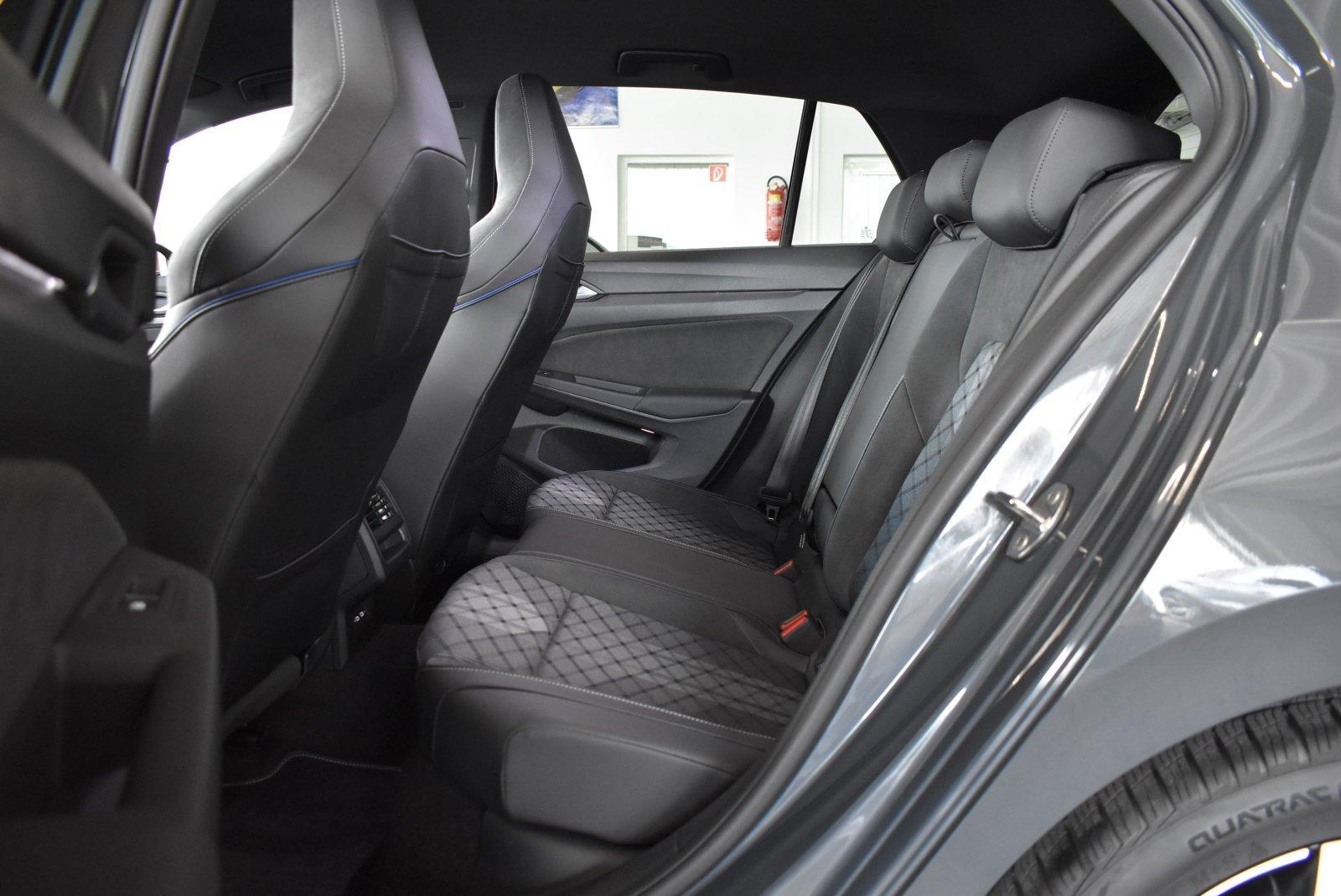 Volkswagen Golf VIII 1.5 eTSI R-Line APP LED Winterpaket, миниатюра 23