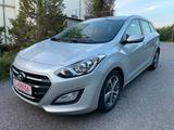 Hyundai i30 cw YES! 1.6 Benzin, AHK, 1 Hand - Gepflegt - Hyundai i30 Gebrauchtwagen in Chemnitz