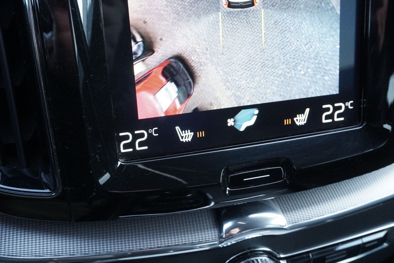 Volvo XC60 R-Design AWD 360° SHZ AHK LED NAV Harman Ka foto 25
