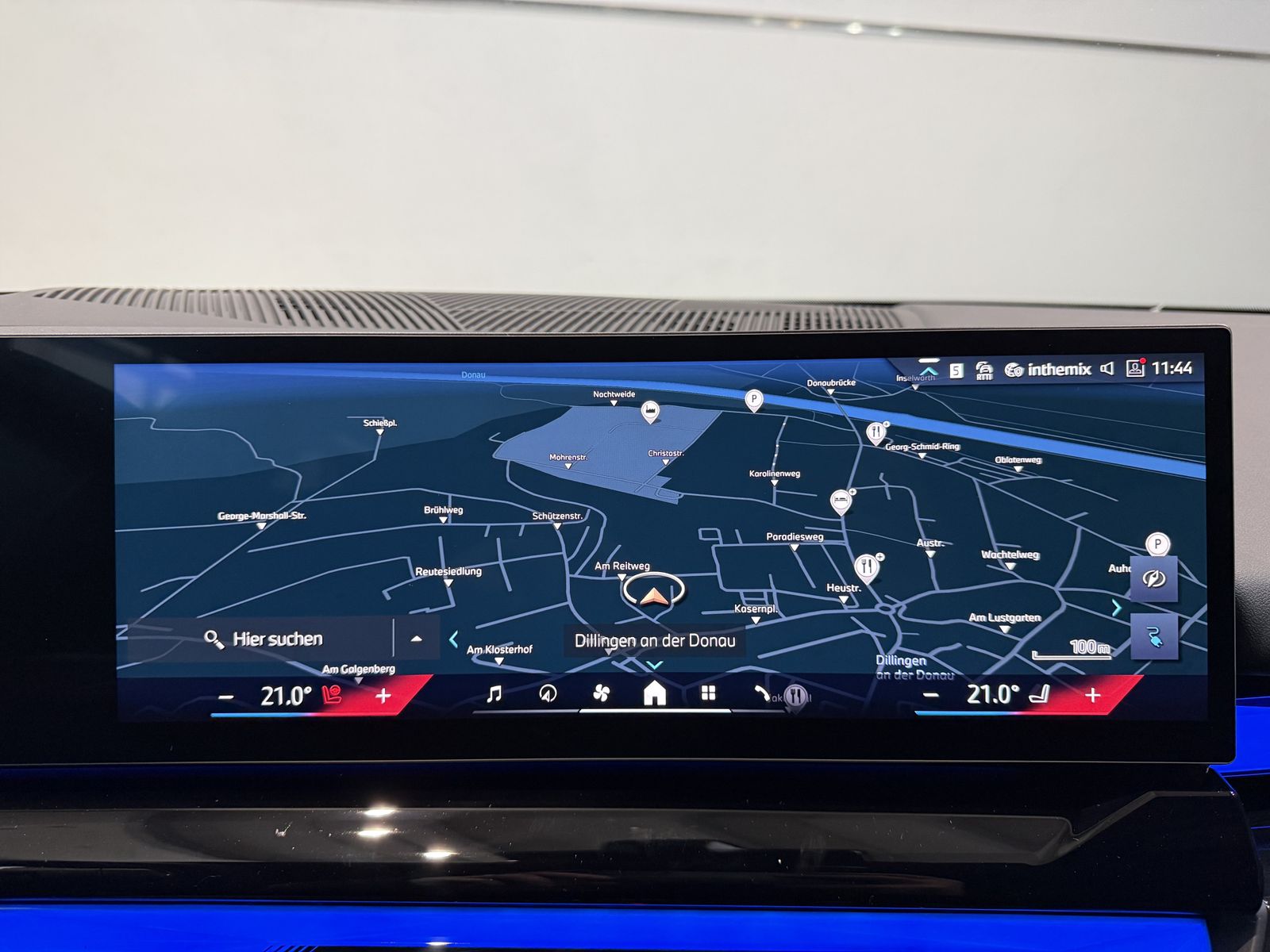 Fahrzeugabbildung BMW i5 xDrive40 B&W Hifi, Sitzbelüftung, 20" LMR