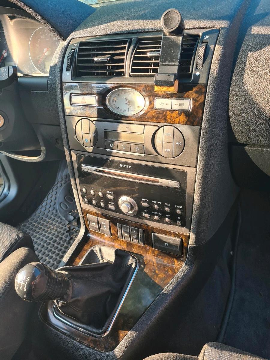 Ford Mondeo 2004 — photo 7