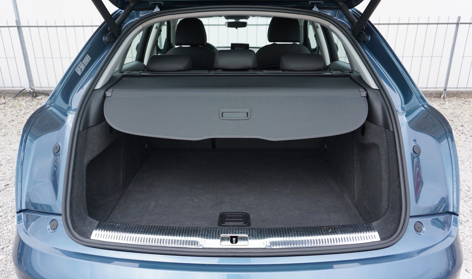 Fahrzeugabbildung Audi Q3 S Line, Navi, LED, AHK, Keyless, Start & Stop