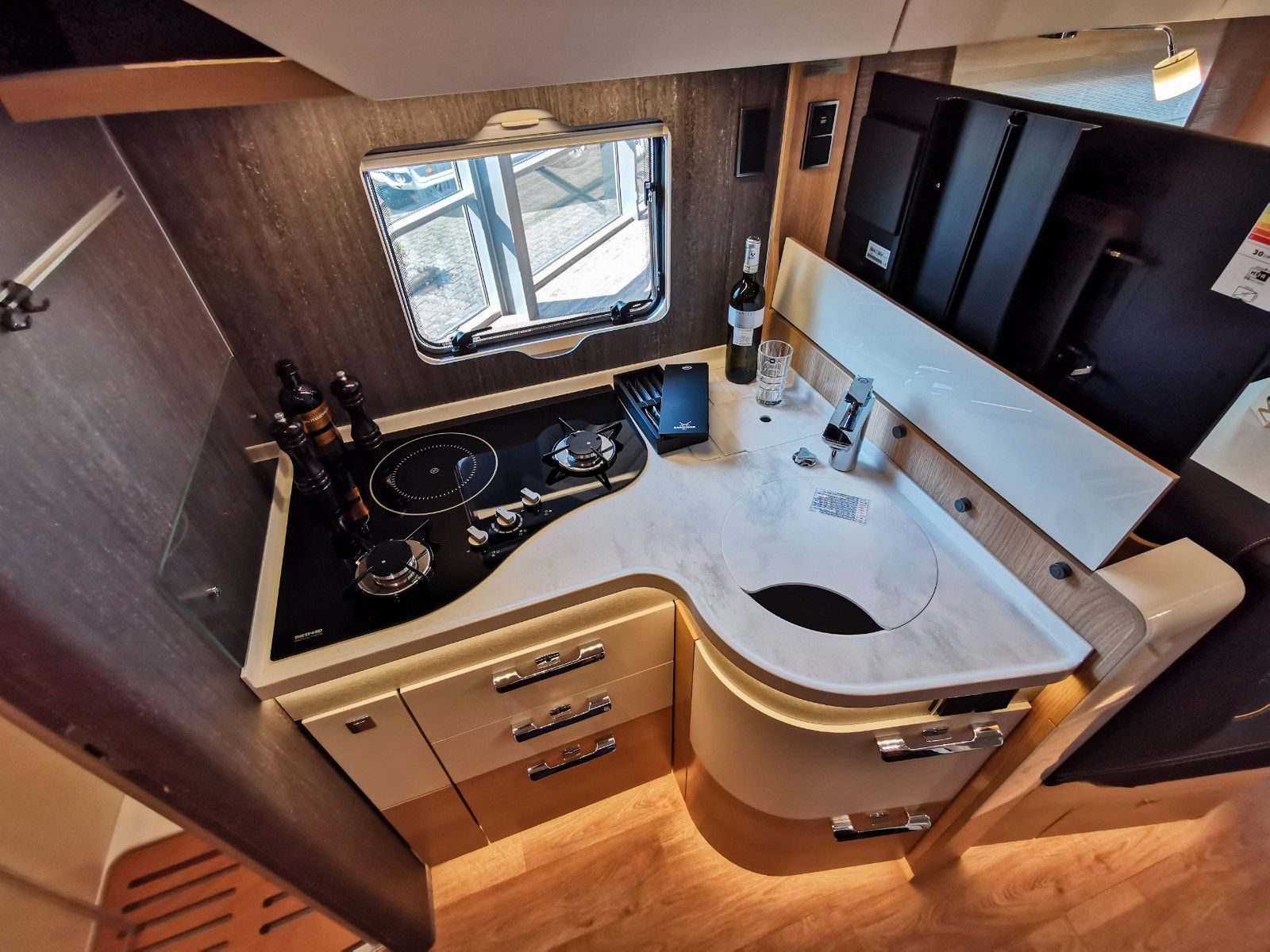 Fahrzeugabbildung HYMER / ERIBA / HYMERCAR BML - T 780 X EXCLUSIVE - JAHRESWAGEN