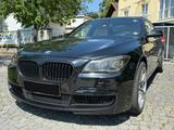 BMW 750d xDrive M Paket Facelift LED HUD Night TV - BMW 7er Reihe Gebrauchtwagen in München