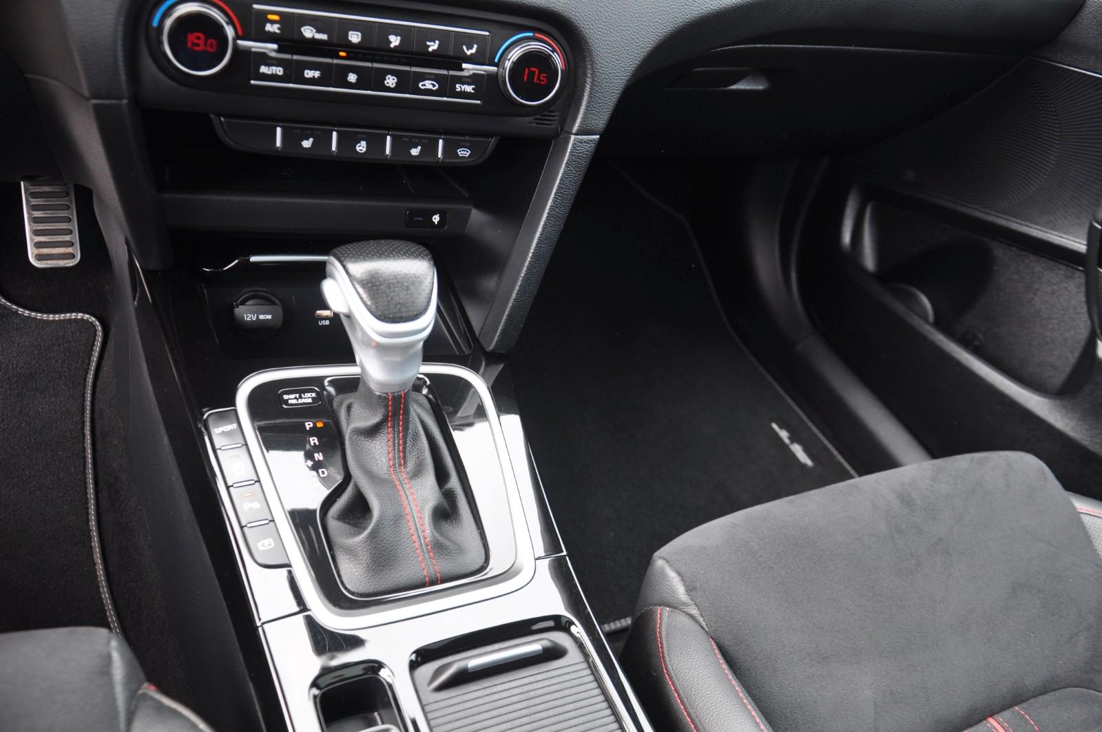 Kia ProCeed GT 1.6 T-GDI ACC-LED-PANO-MEMORY-RKAM