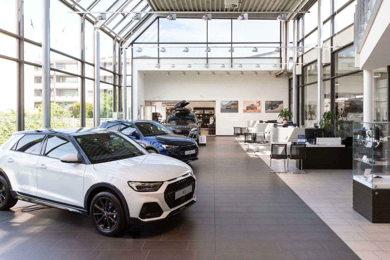showroom-image-bottom