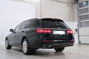 Mercedes E 220 - 8