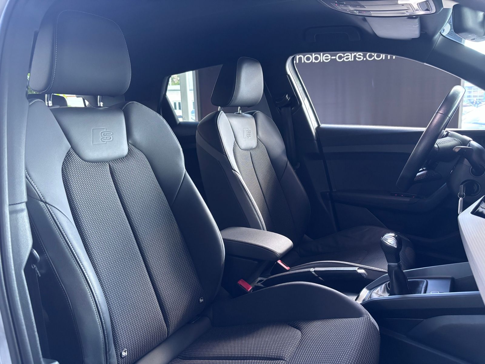 Fahrzeugabbildung Audi A1 citycarver 35 TFSI S-Line CARPLAY AHK LED