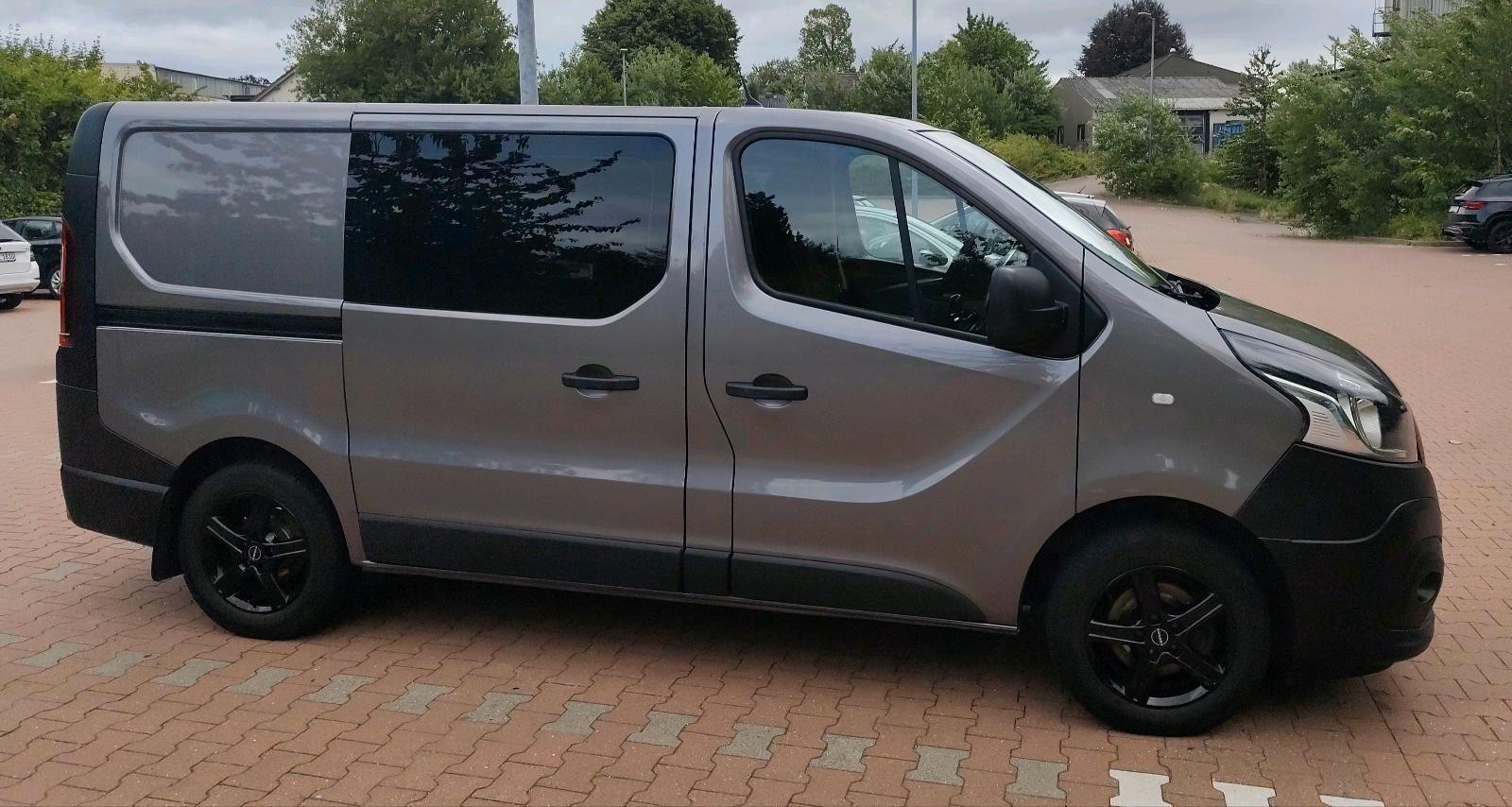 Nissan NV300