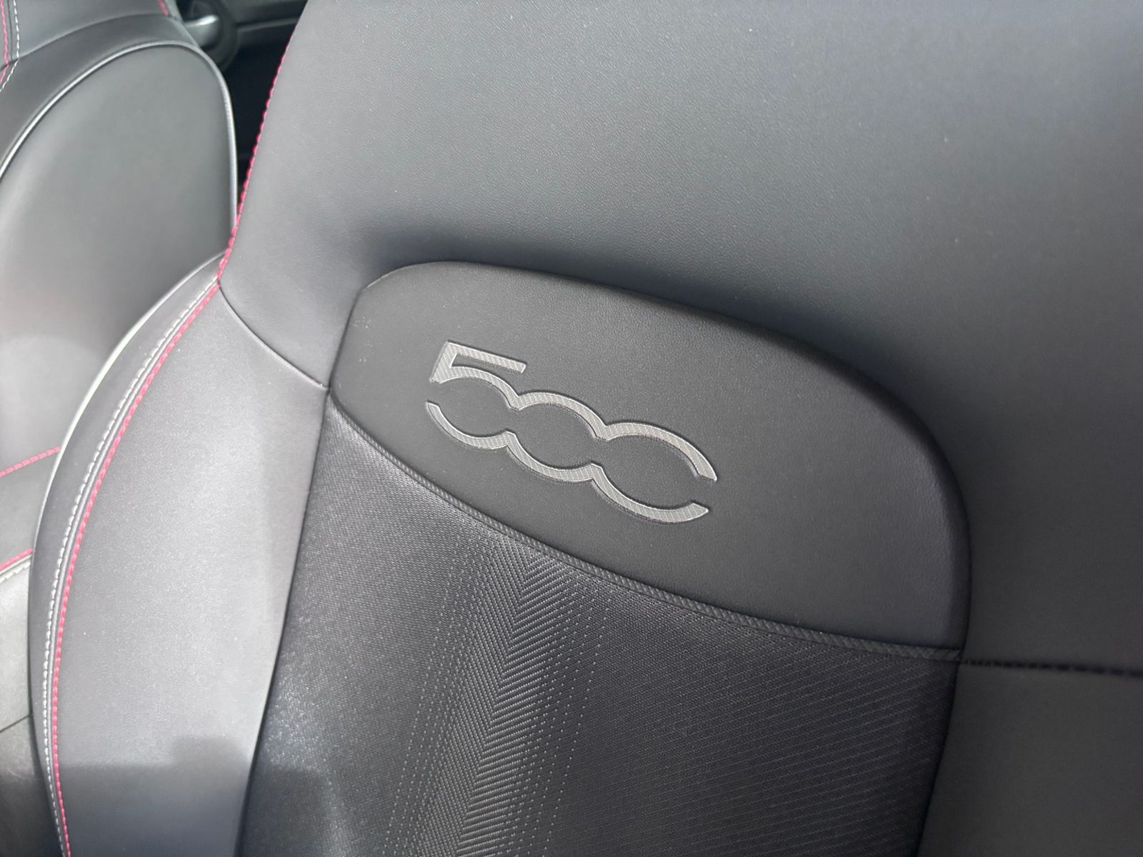 Fahrzeugabbildung Fiat 500X Sport KLIMA LED NAVI ALU