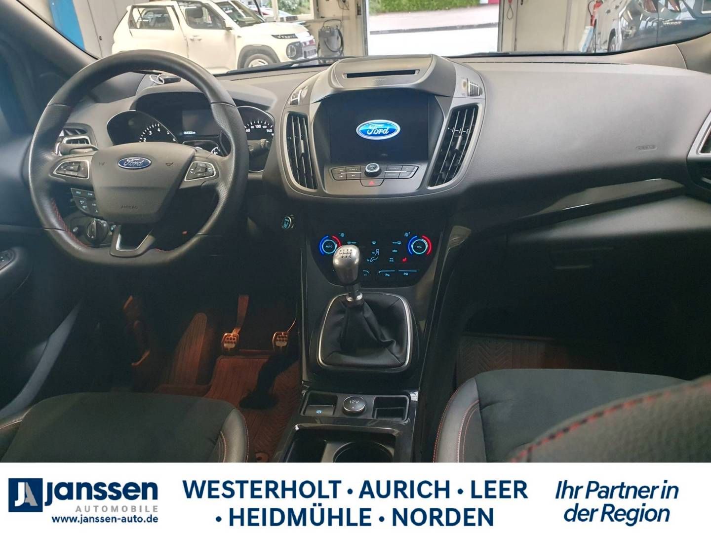 Fahrzeugabbildung Ford Kuga 1.5 EcoBoost 2x4 ST-Line