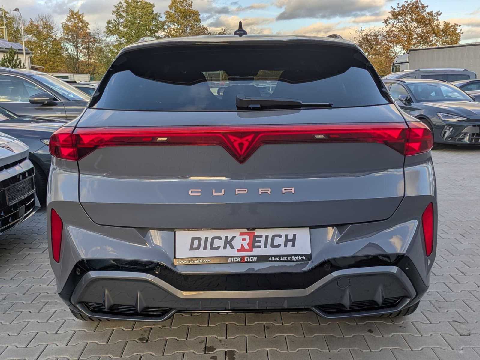 Fahrzeugabbildung CUPRA Terramar 1.5 eTSI 360°HUD*MATRIX*PANO*DCC*20"