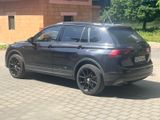 Volkswagen Tiguan 2.0 TSI 132kW DSG BMT 4MOTION Highlin... - Volkswagen Tiguan in Frankfurt (Main)