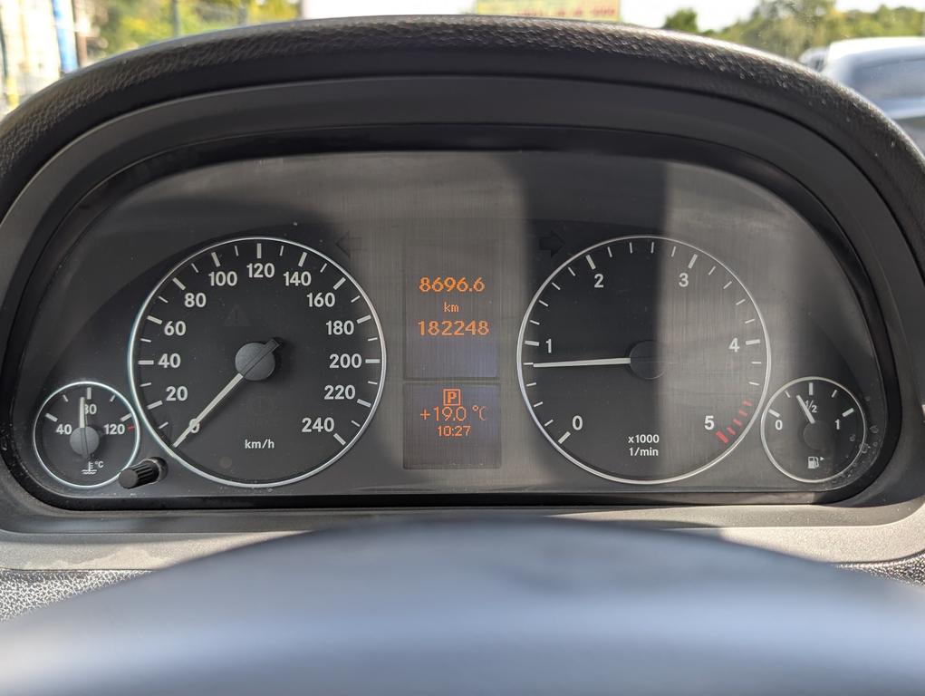 Mercedes-Benz A 200