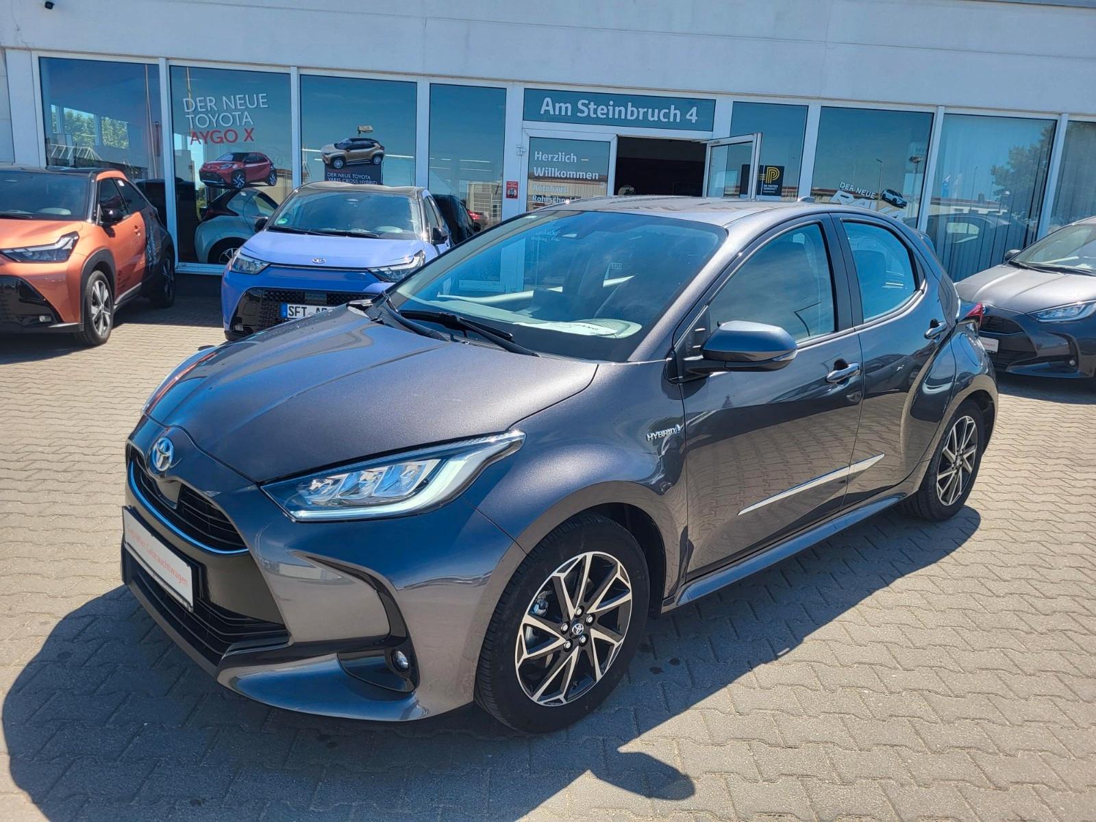 Toyota Yaris Hybrid Club