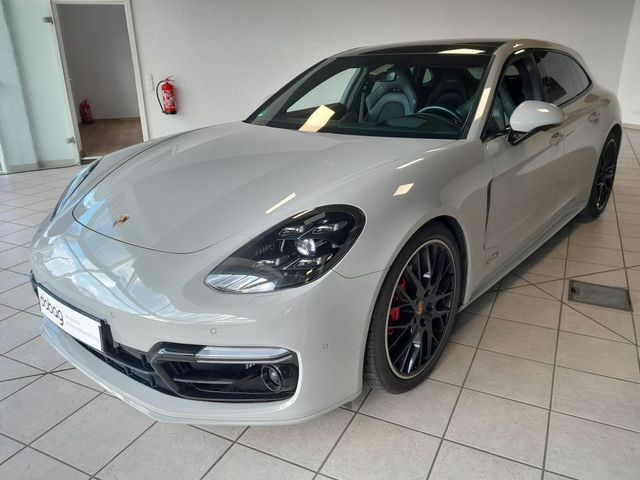 Porsche Panamera GTS Sport Turismo