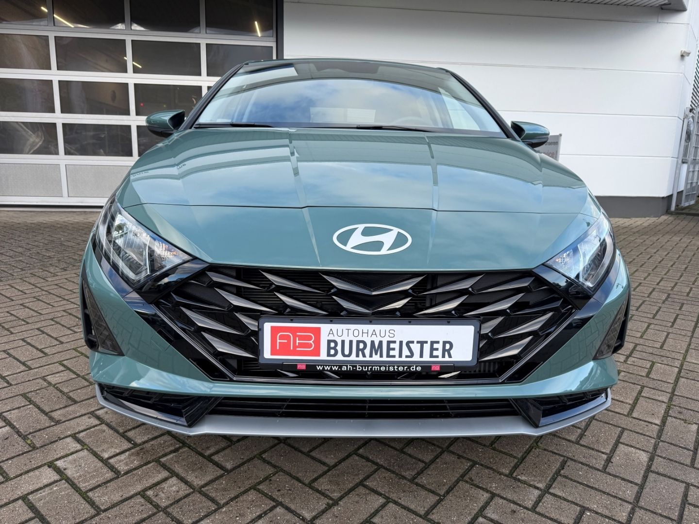 HYUNDAI i20 Select Family Navi Apple CarPlay Android Aut - Image 9