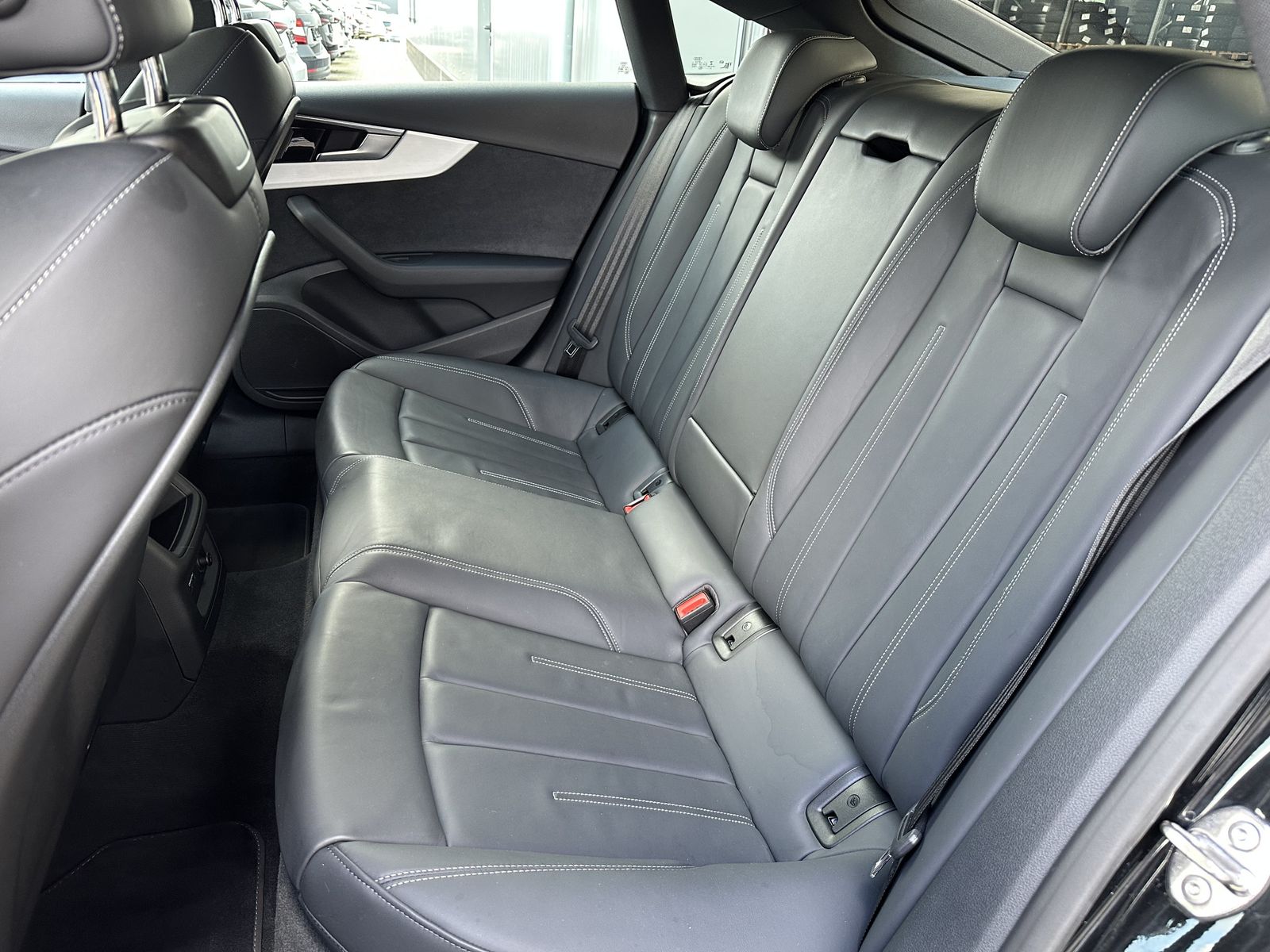 Fahrzeugabbildung Audi A5 SpB 40 TFSI S-Line NAV+LED+ACC+DSP+KAMERA+PP