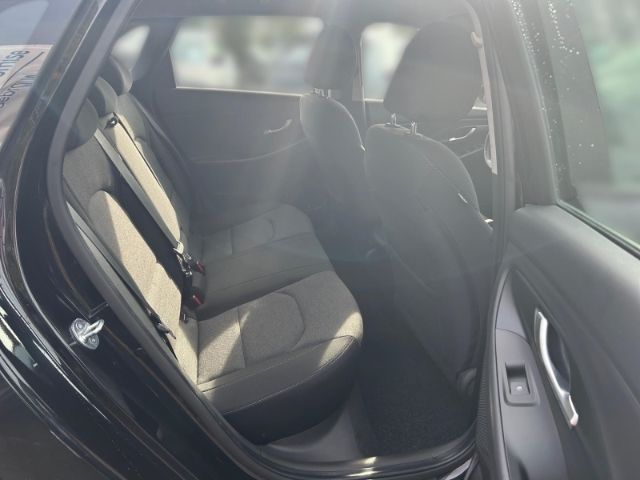 Fahrzeugabbildung Hyundai i30 Trend Mild-Hybrid 1.5 T-GDI EU6d Navi Apple