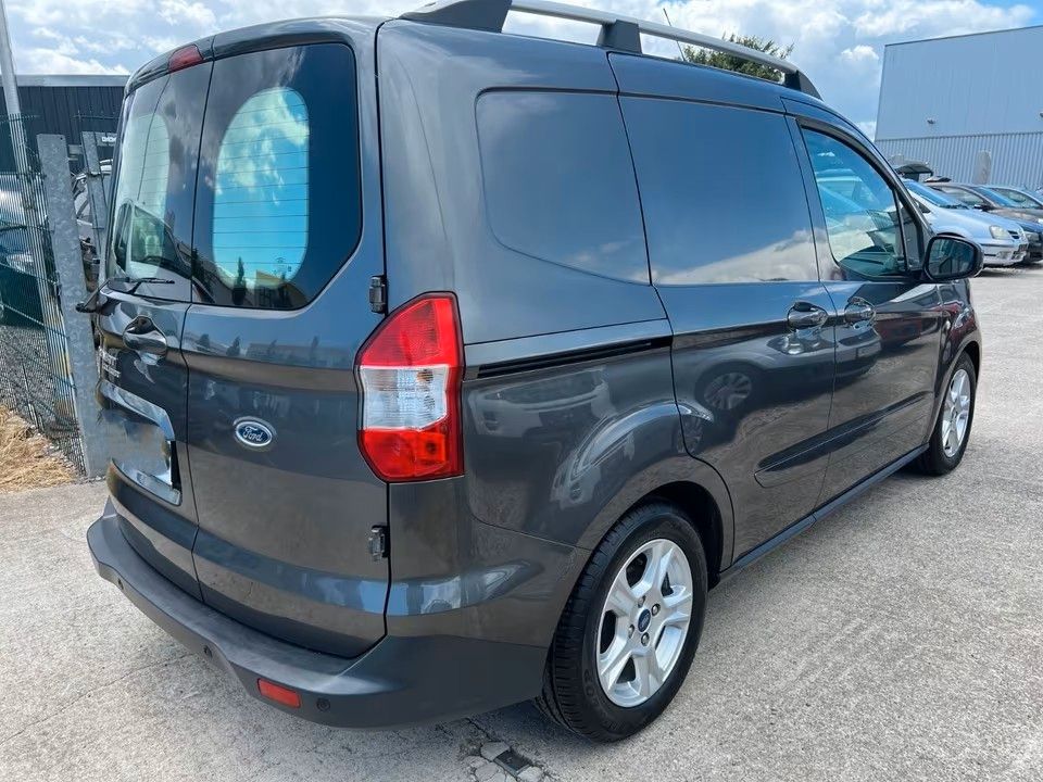 Image of Ford Transit Courier
