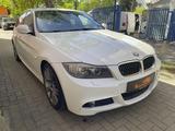 BMW 320dLimousine M Paket, Xenon, H&K!! - BMW 320 aus 2011: 320d
