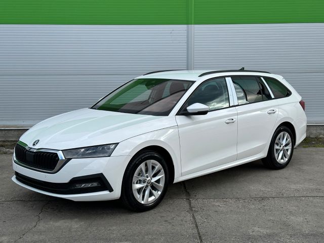 Skoda Octavia Combi 150PS 4x4 DSG KAMERA+PDC LM17 AHK