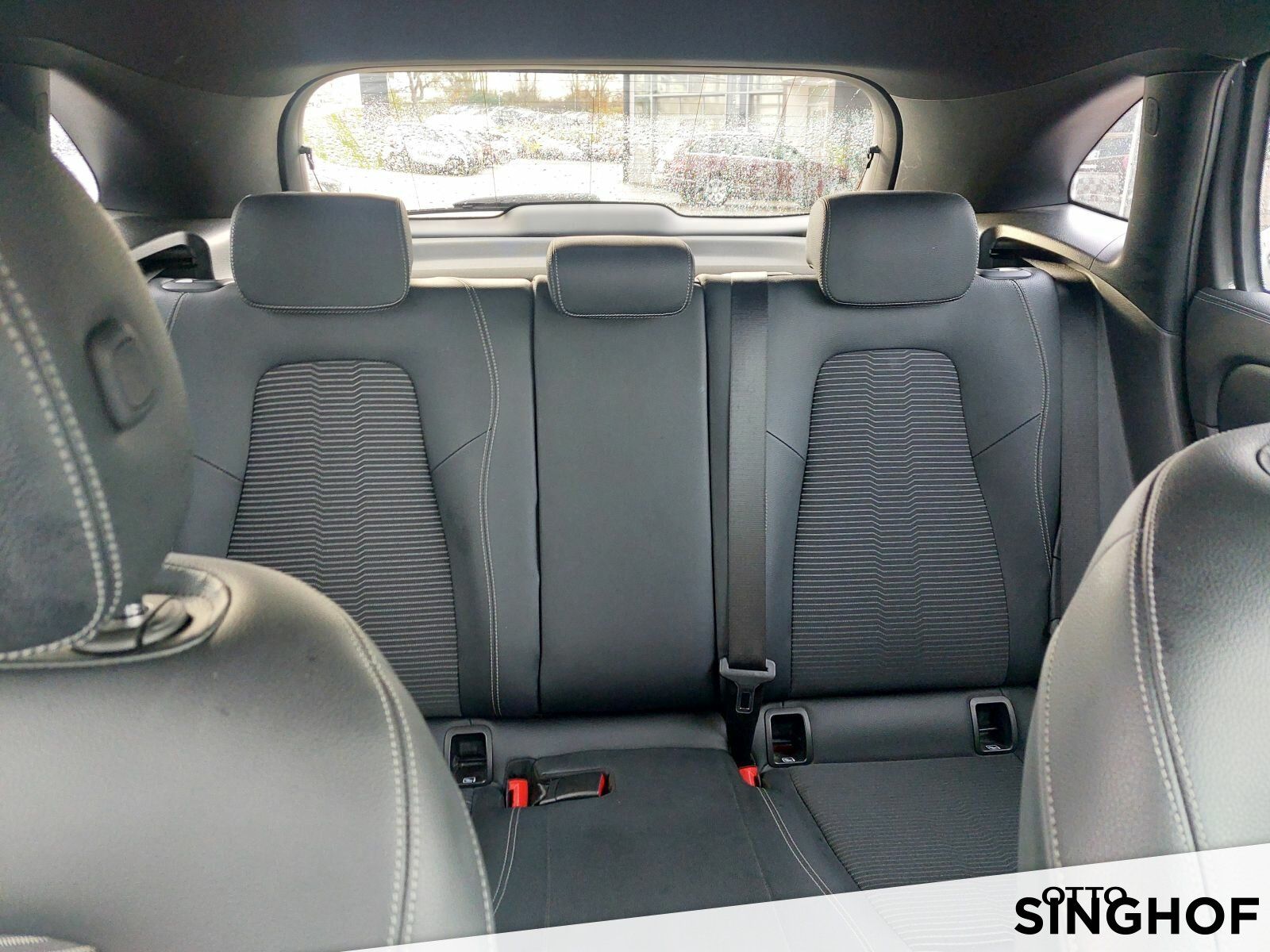 Fahrzeugabbildung Mercedes-Benz GLA 180 Progressive AHK+LED+Rü Kam+MBUX+Ambiente