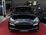 Porsche Cayenne Turbo Manufaktur Volllederausstattung/PA - Porsche Cayenne aus 2012: Turbo