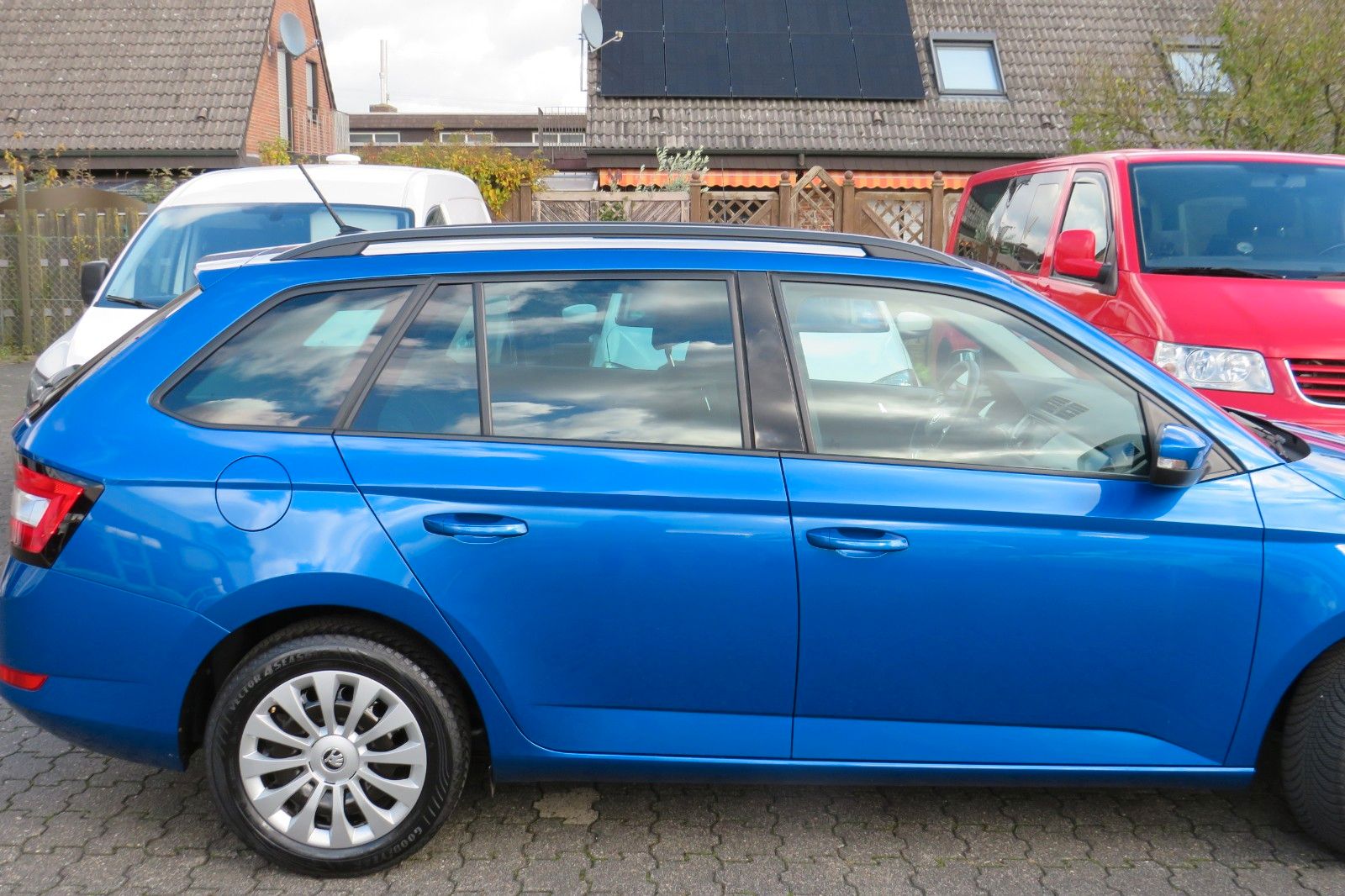 Fahrzeugabbildung SKODA Fabia Combi Ambition SITZH. GRA PDC NAVI APP 1.H