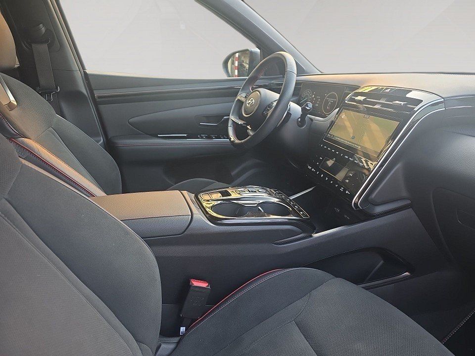 Fahrzeugabbildung Hyundai TUCSON Plug-in-Hybrid 1.6 T-GDi 265PS 6-AT 4WD N