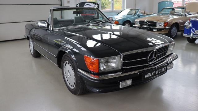 Mercedes-Benz 560 SL