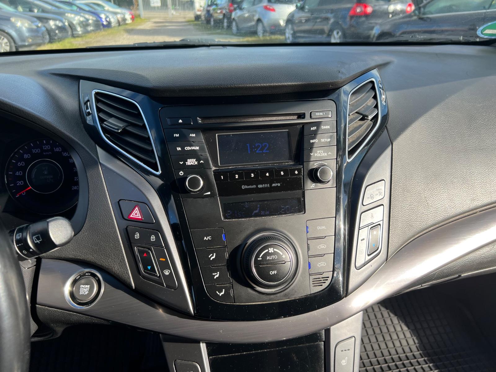 Hyundai i40 2013 — photo 33
